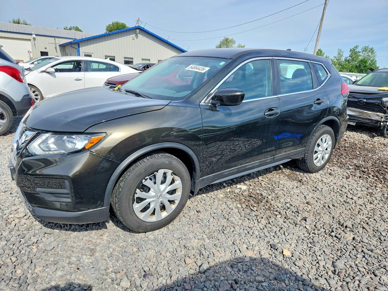 Salvage Nissan Rogue Image