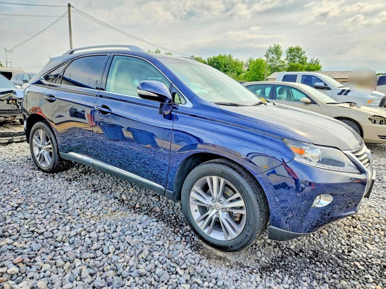 Lexus RX Base