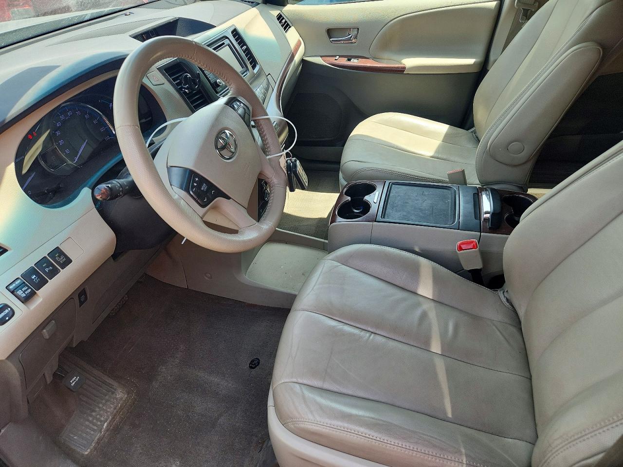 Toyota Sienna Xle 7-passenger