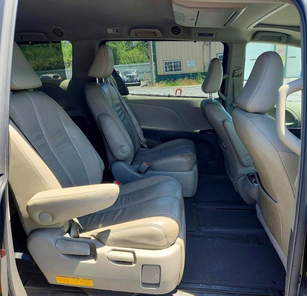 Toyota Sienna Xle 7-passenger