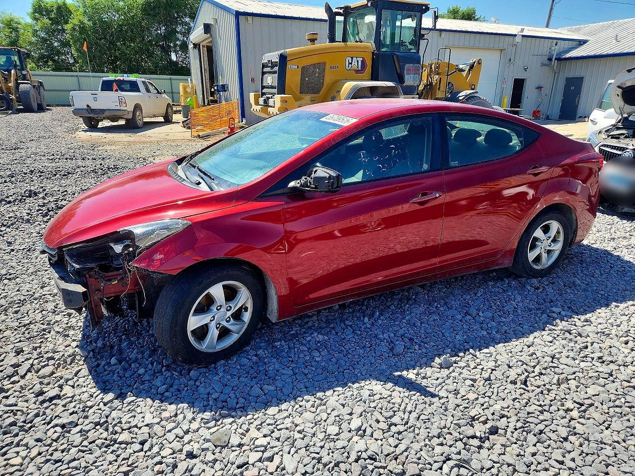 Salvage Hyundai ELANTRA Image