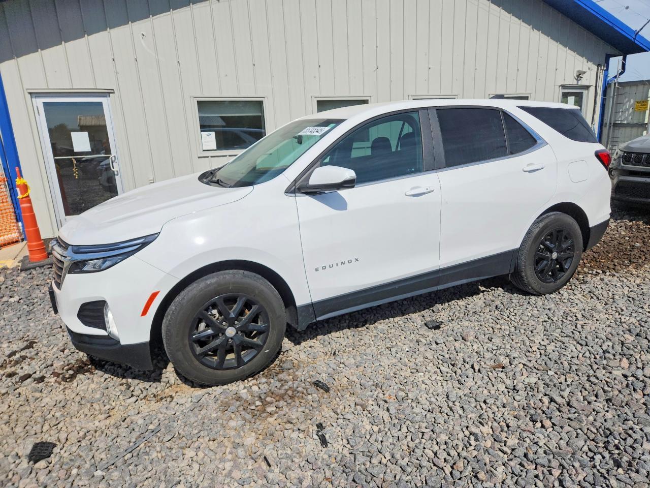 Salvage Chevrolet Equinox Image