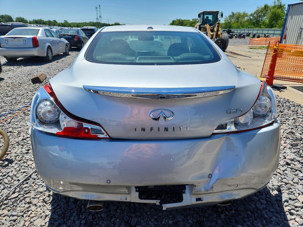 INFINITI G37 X