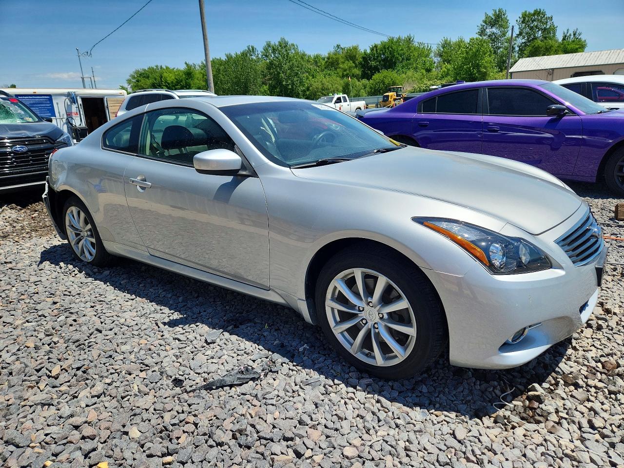 INFINITI G37 X