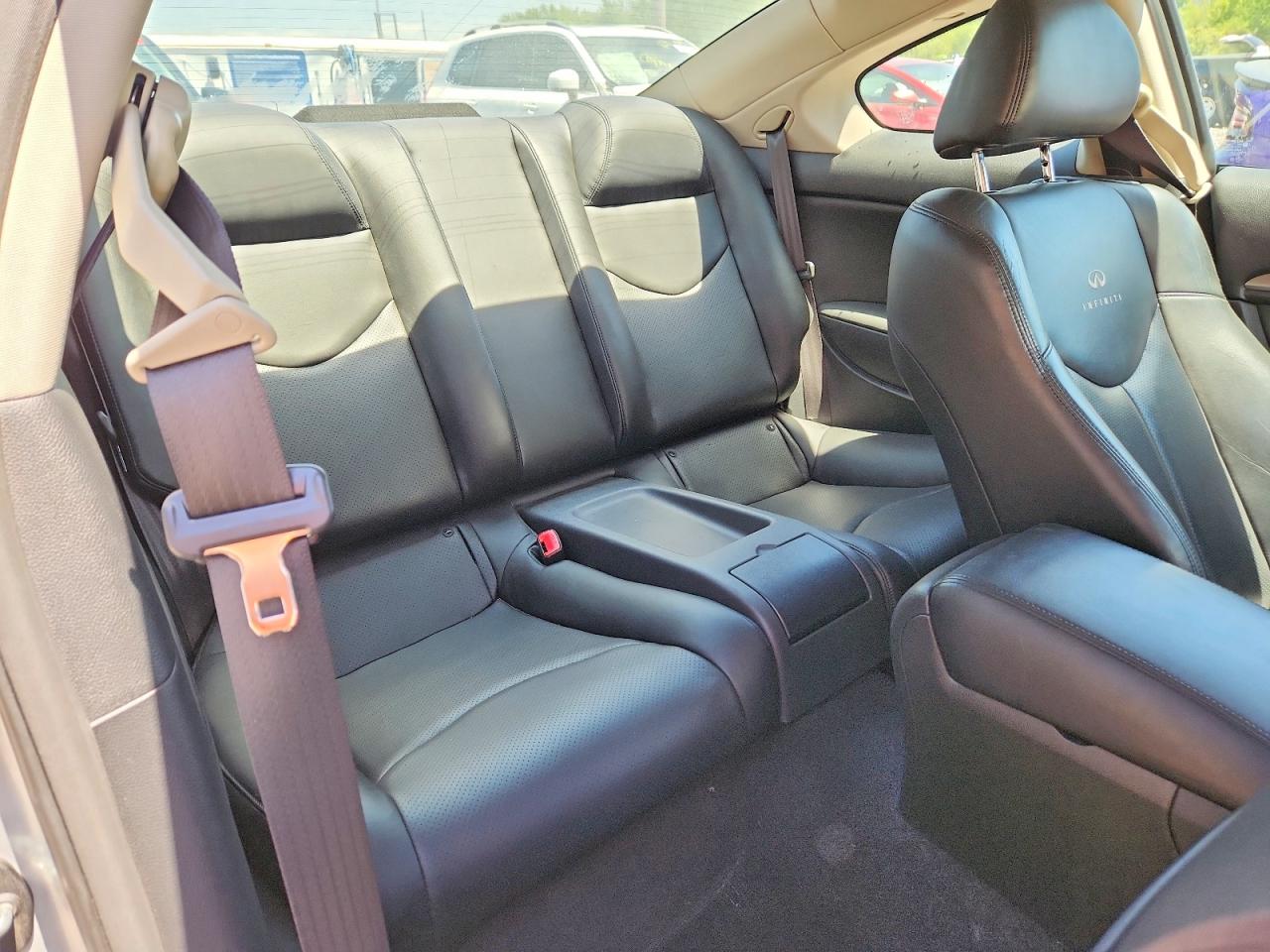 INFINITI G37 X