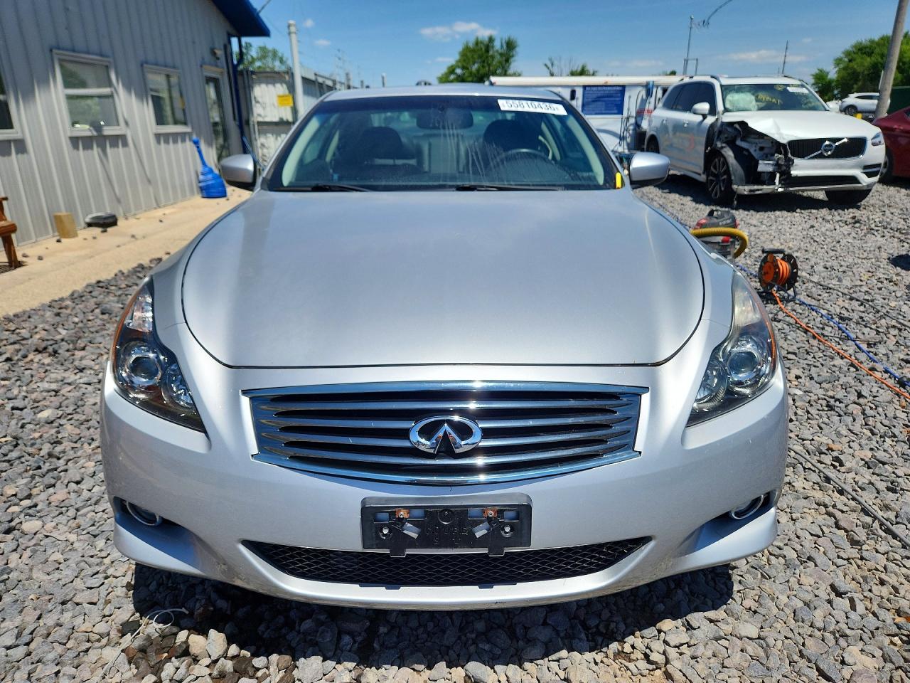 INFINITI G37 X