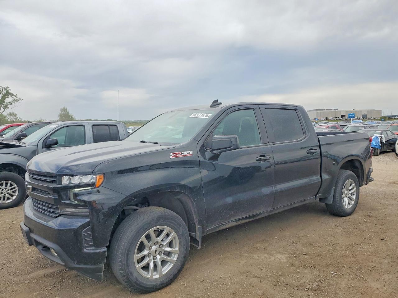Salvage Chevrolet Silverado Image