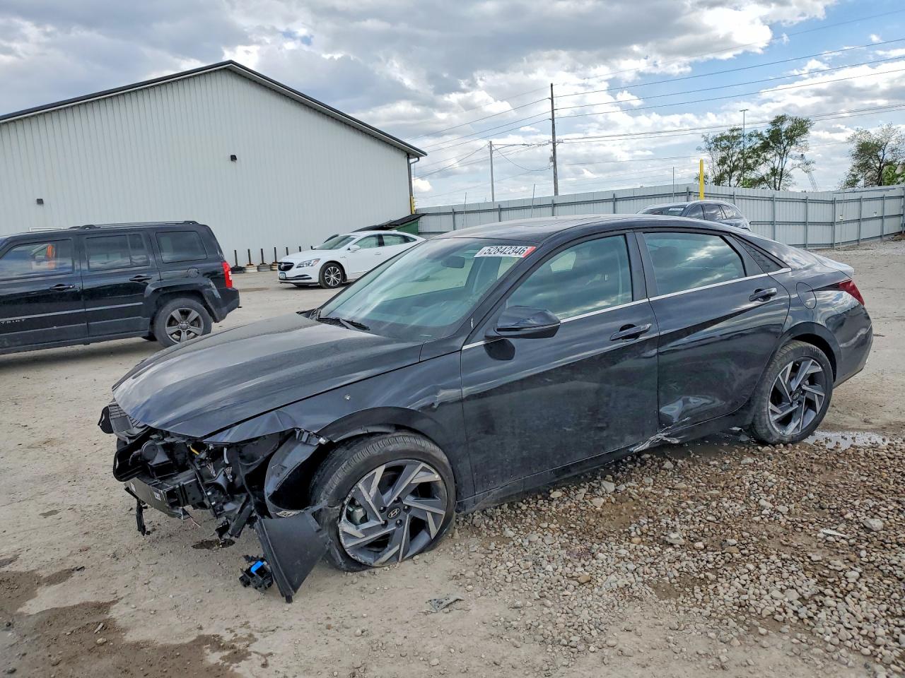 Salvage Hyundai ELANTRA Image