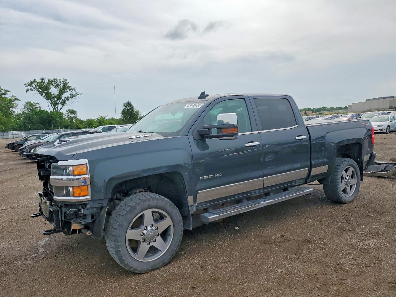 Salvage Chevrolet Silverado Image