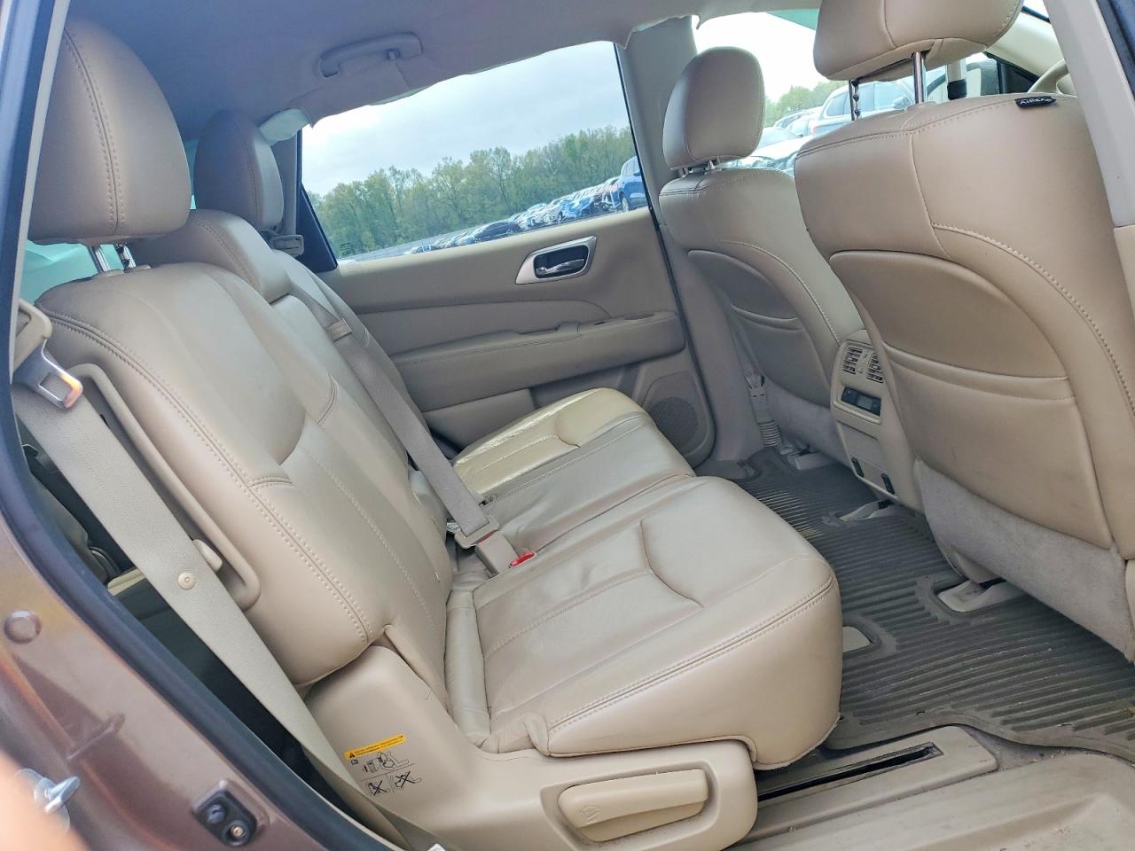 Nissan Pathfinder Sl