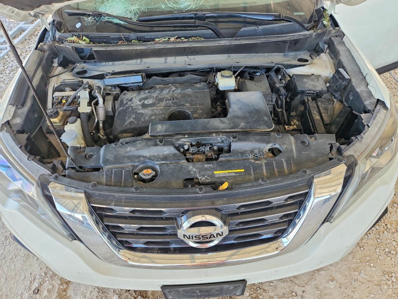 Nissan Pathfinder Sv