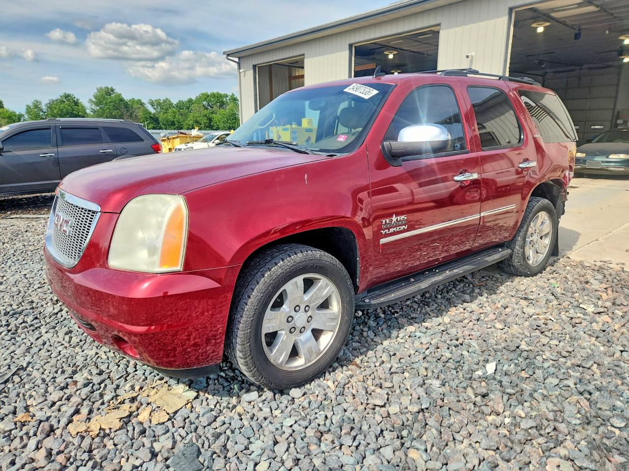 Salvage GMC Yukon Image