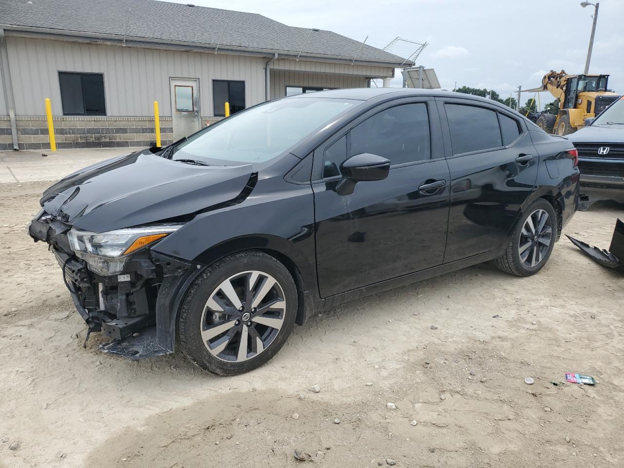 Salvage Nissan Versa Image
