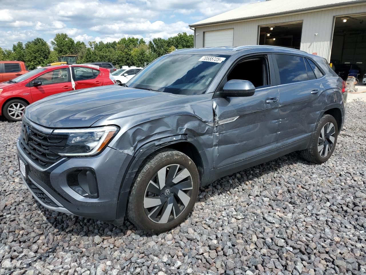 Salvage Volkswagen Atlas Image