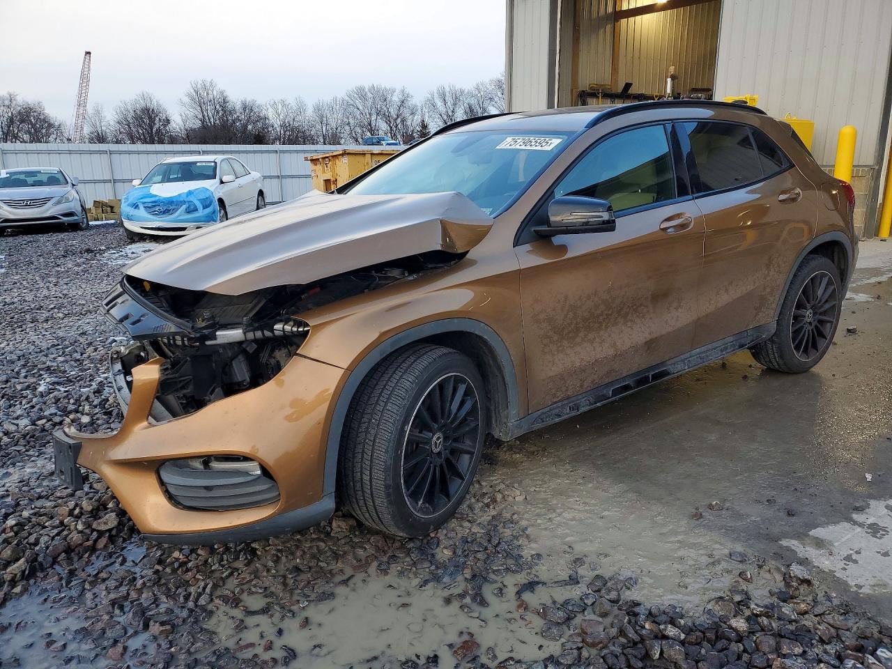 Salvage Mercedes-Benz GLA Image