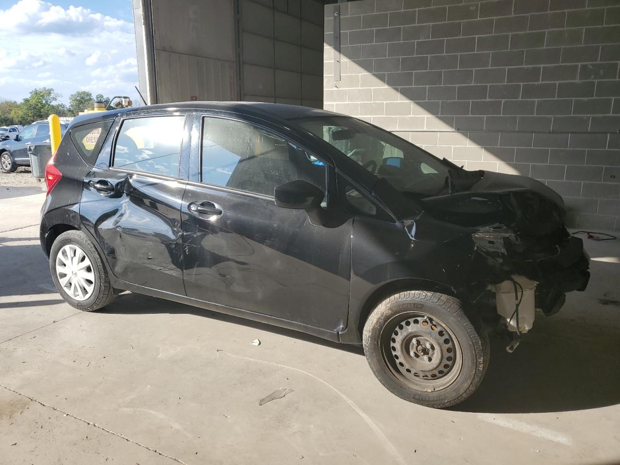 Nissan Versa S