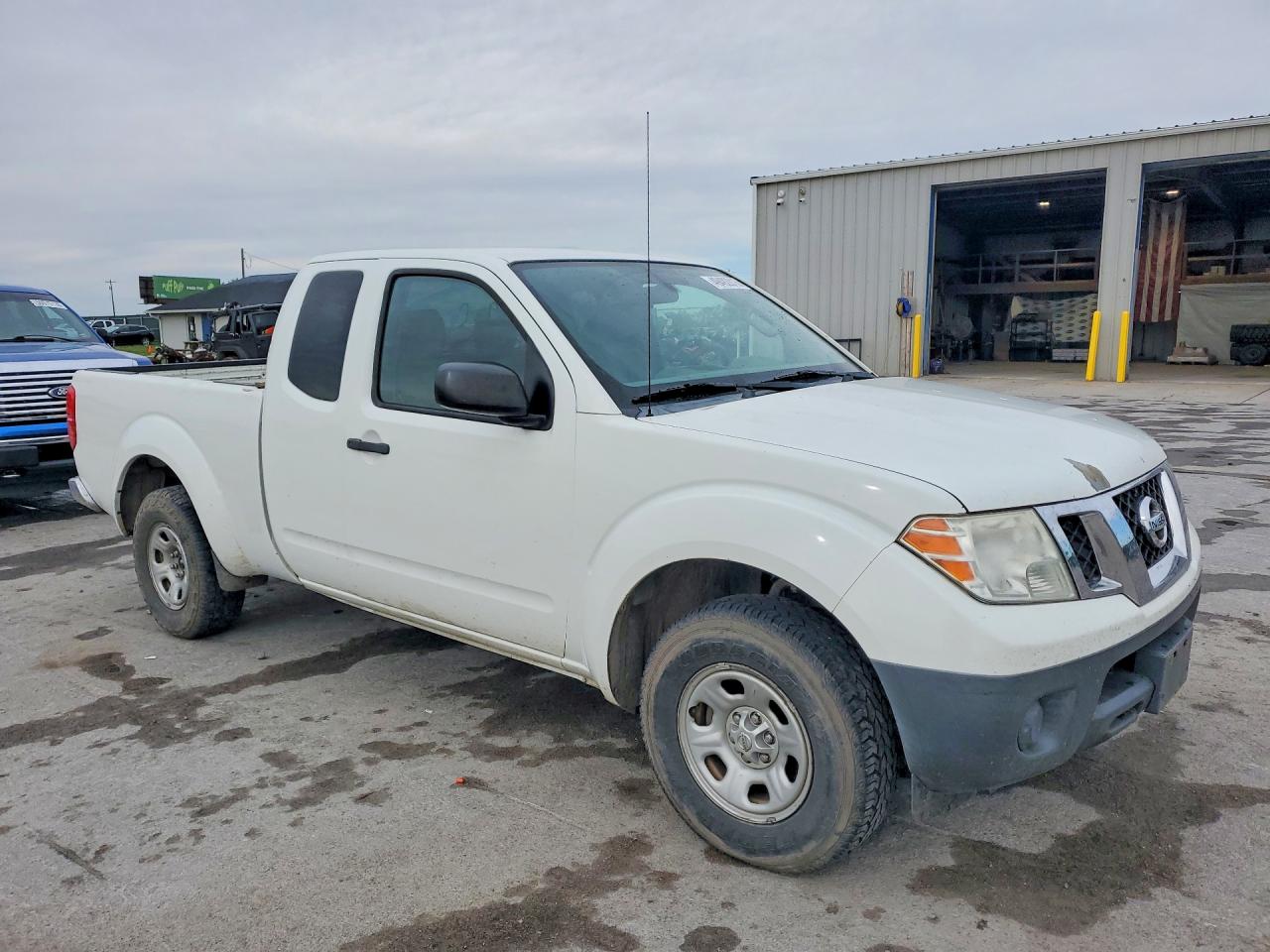 Nissan Frontier S