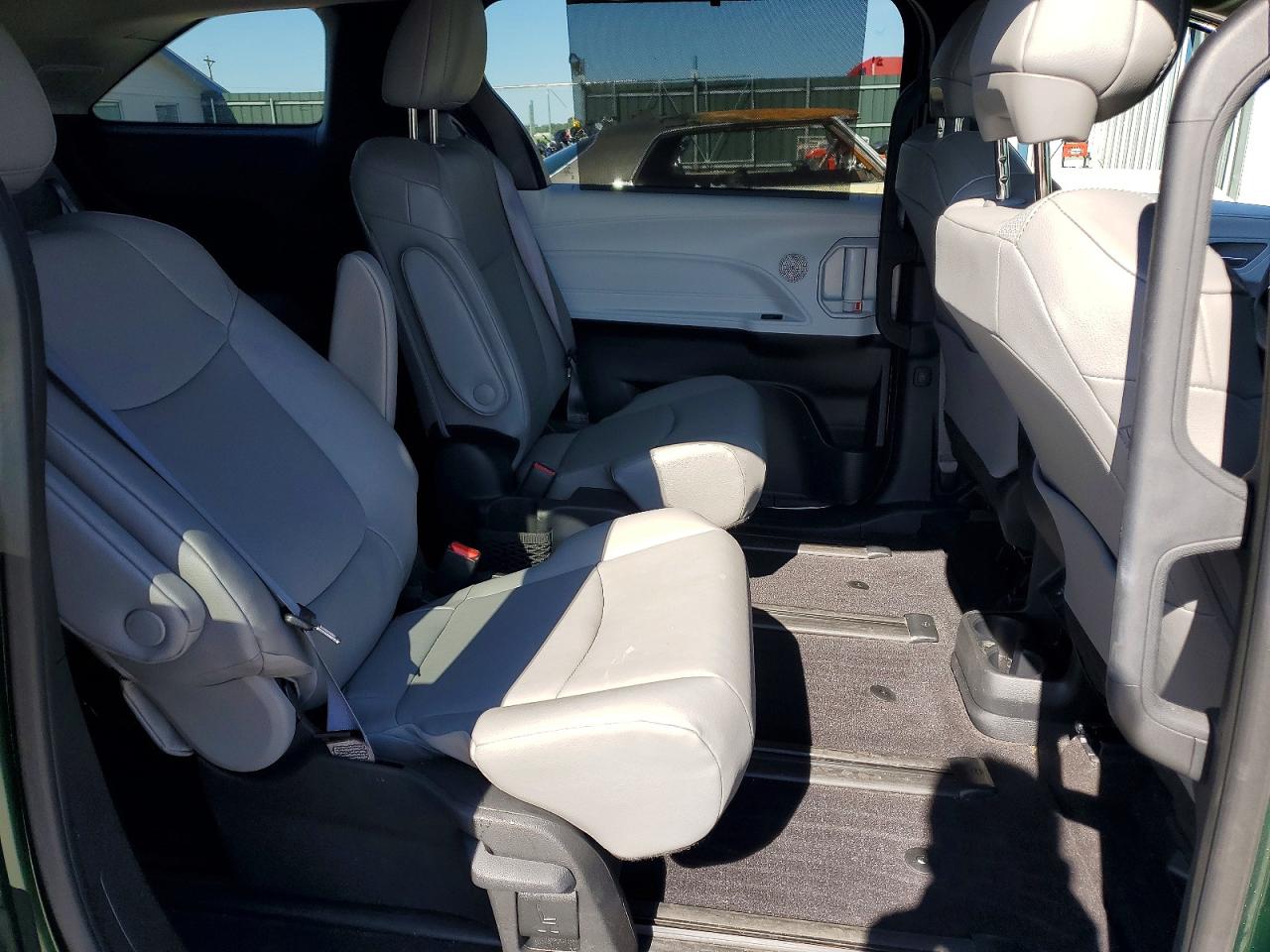 Toyota Sienna Xle 7-passenger