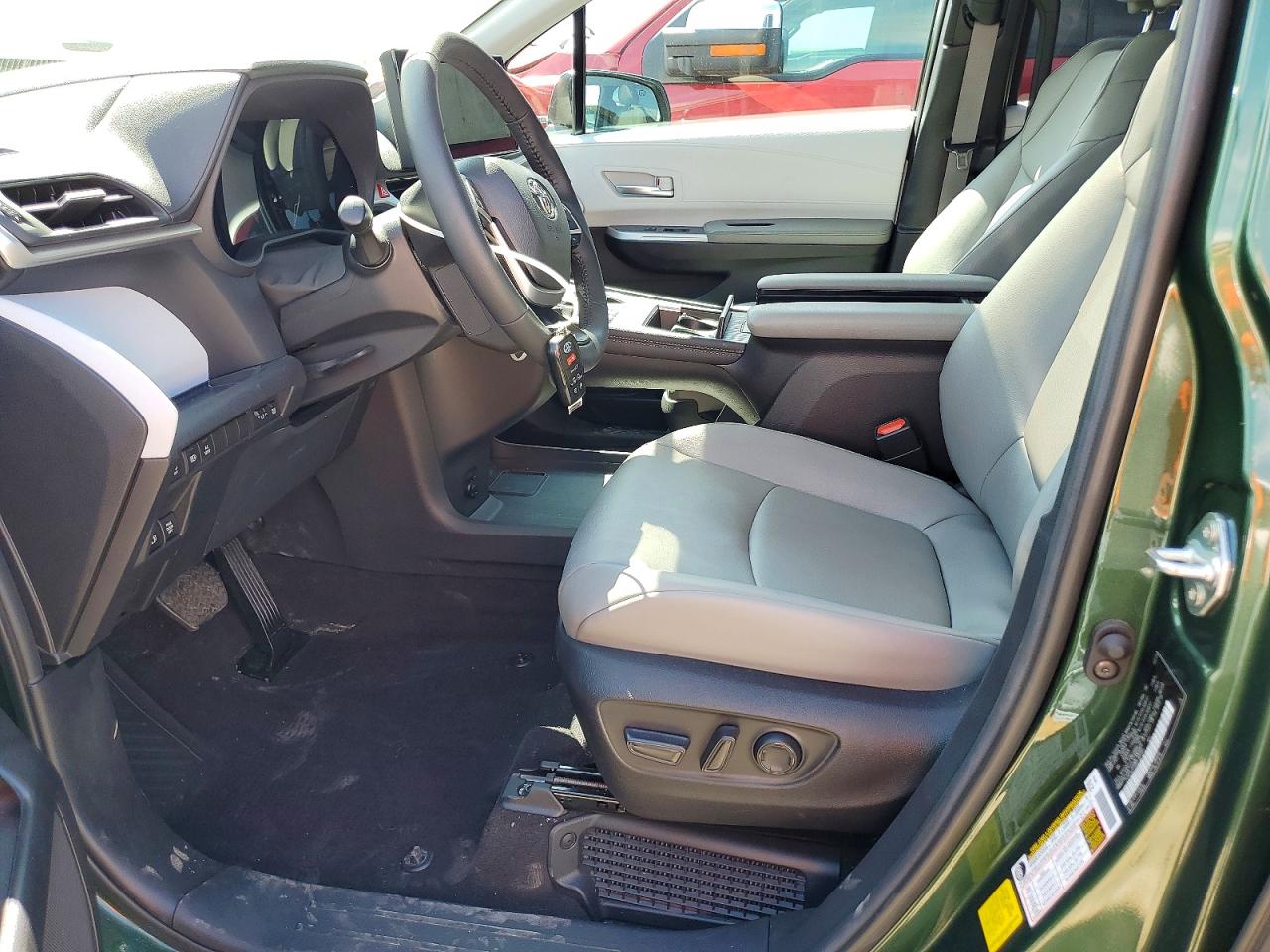 Toyota Sienna Xle 7-passenger