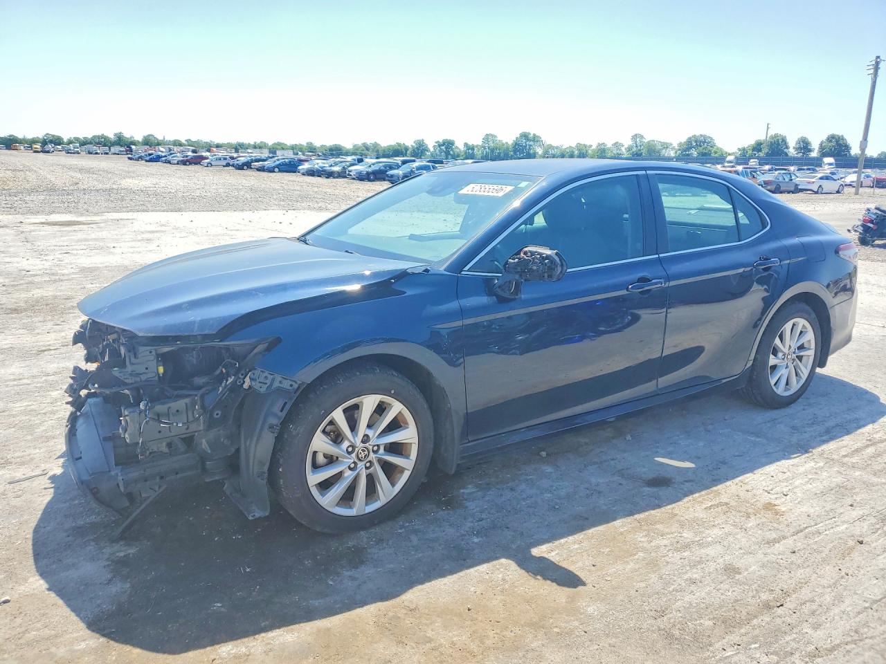 Salvage Toyota Camry Image