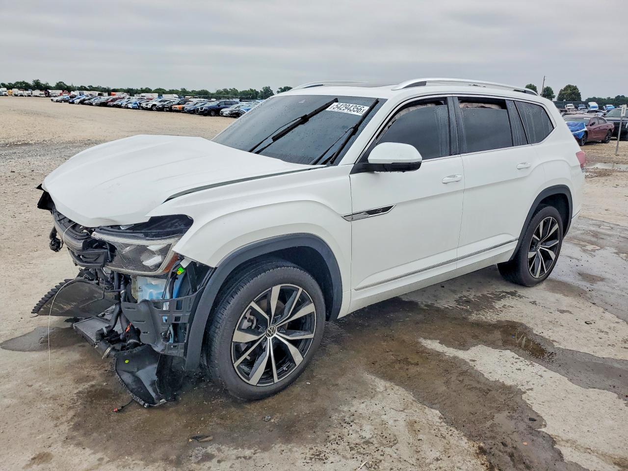 Salvage Volkswagen Atlas Image