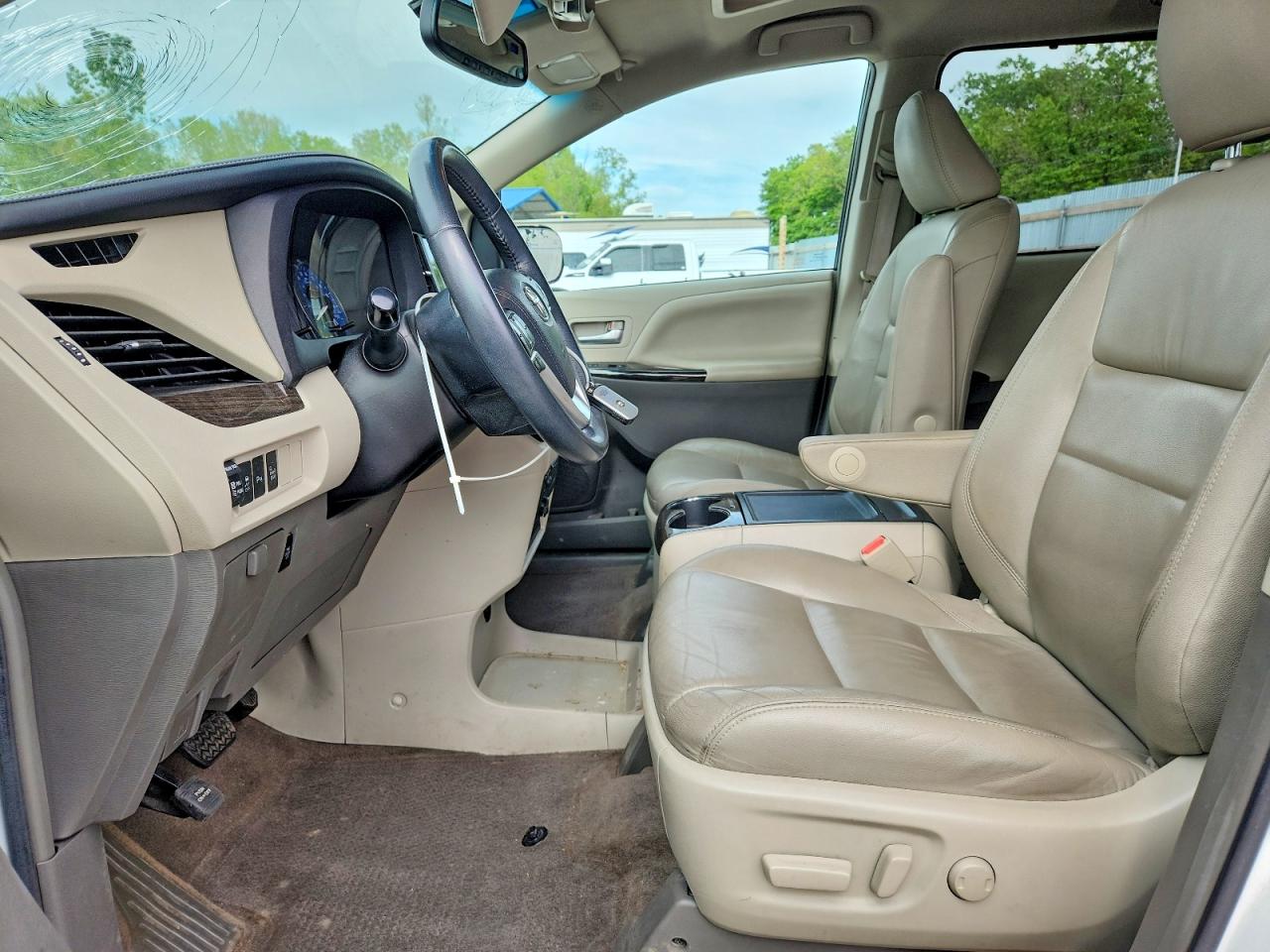 Toyota Sienna Xle 8-passenger