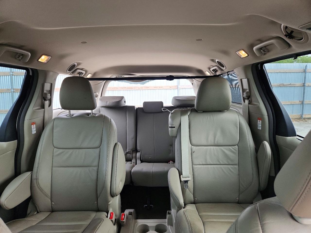 Toyota Sienna Xle 8-passenger