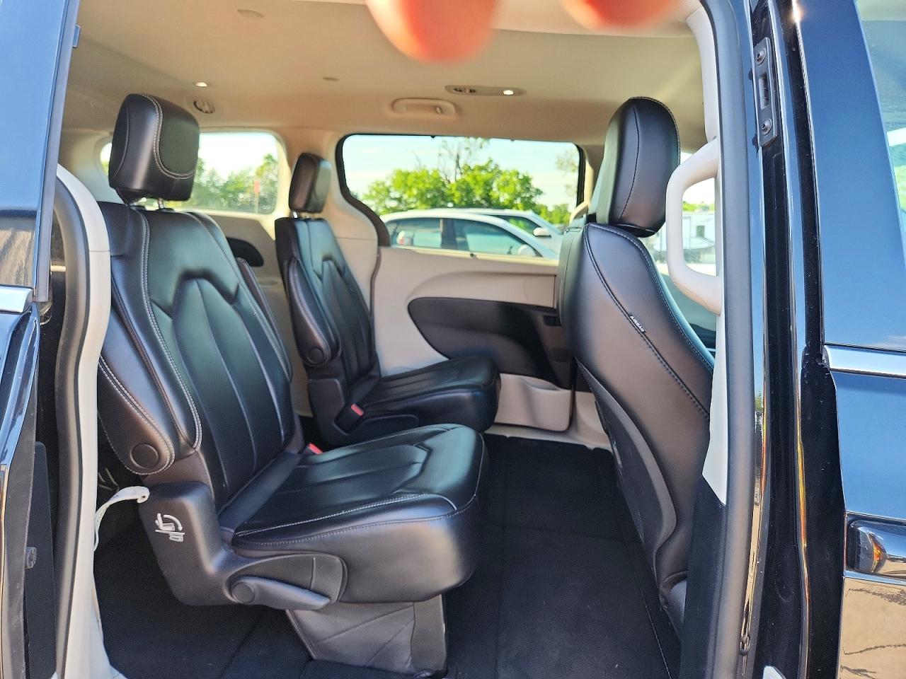 Chrysler Pacifica Touring L