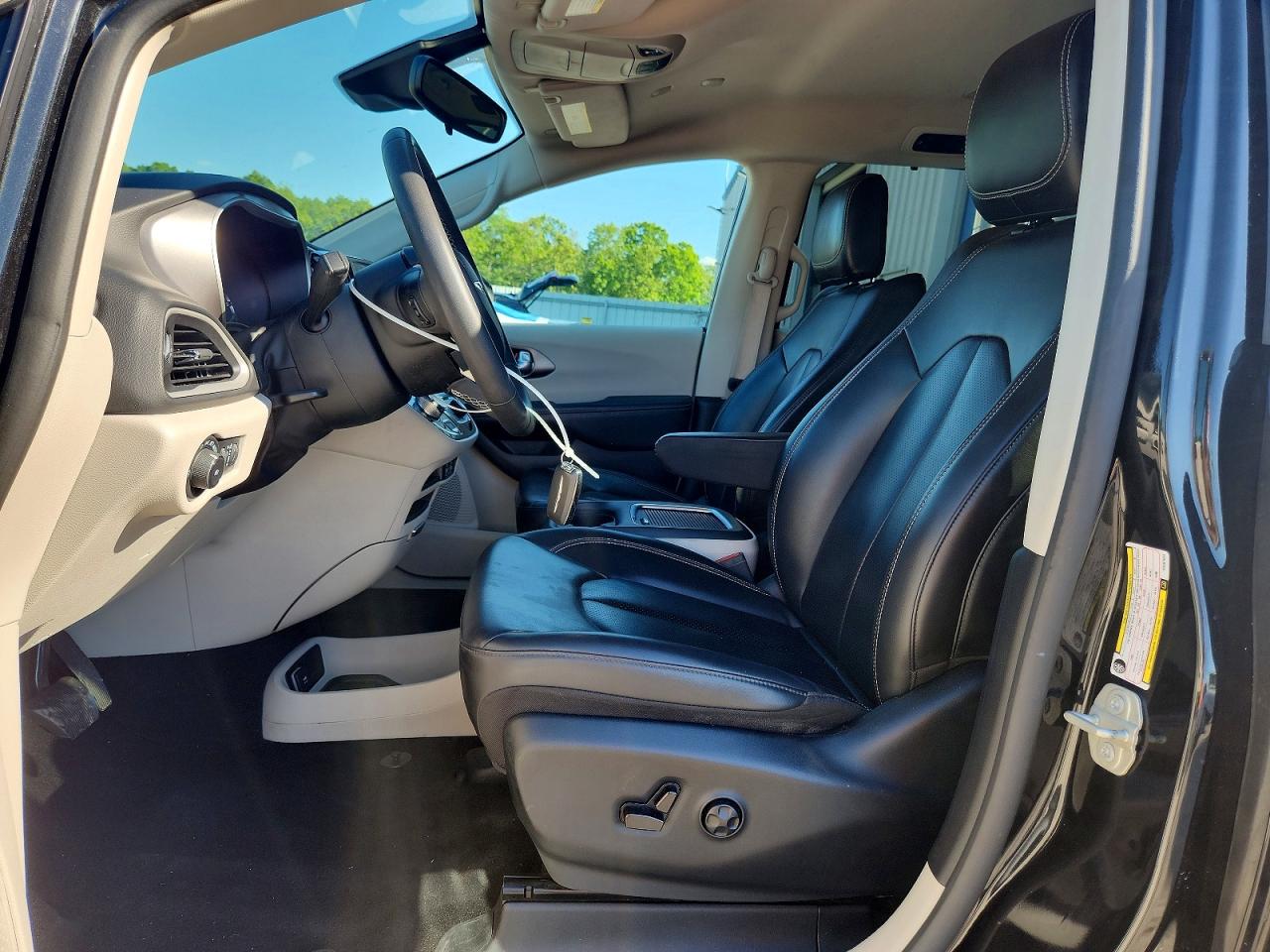 Chrysler Pacifica Touring L