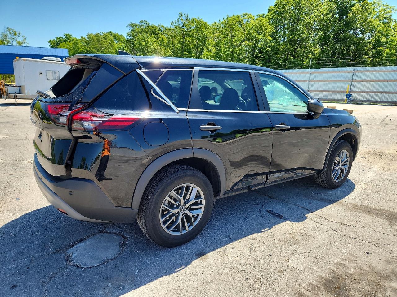 Nissan Rogue S