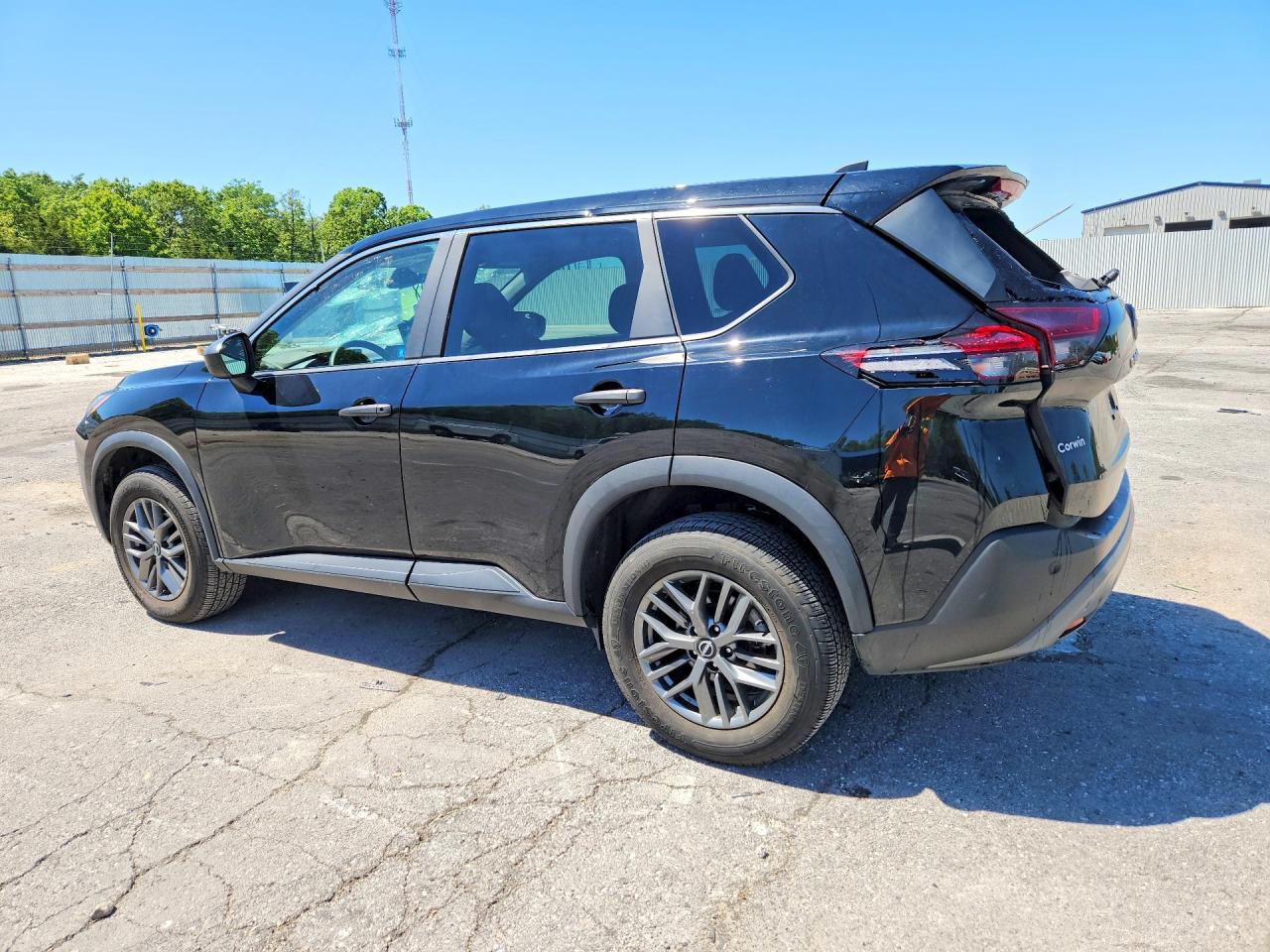 Nissan Rogue S