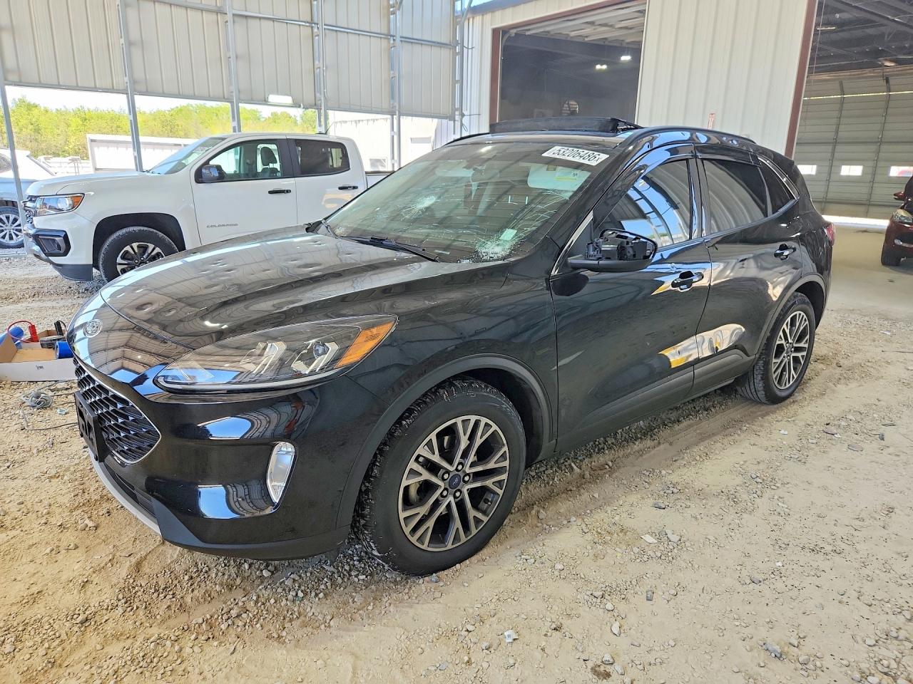 Salvage Ford Escape Image
