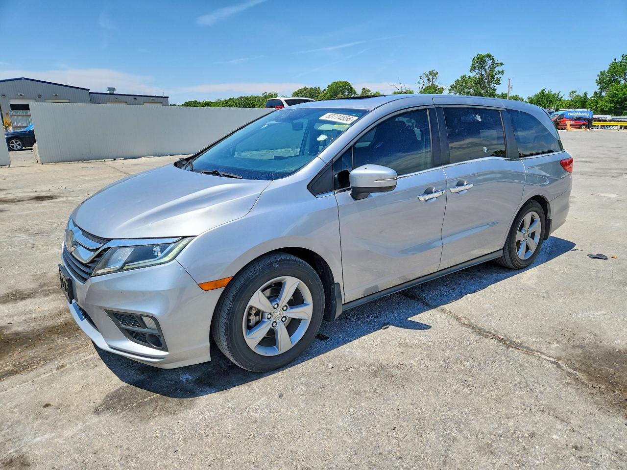 Salvage Honda Odyssey Image
