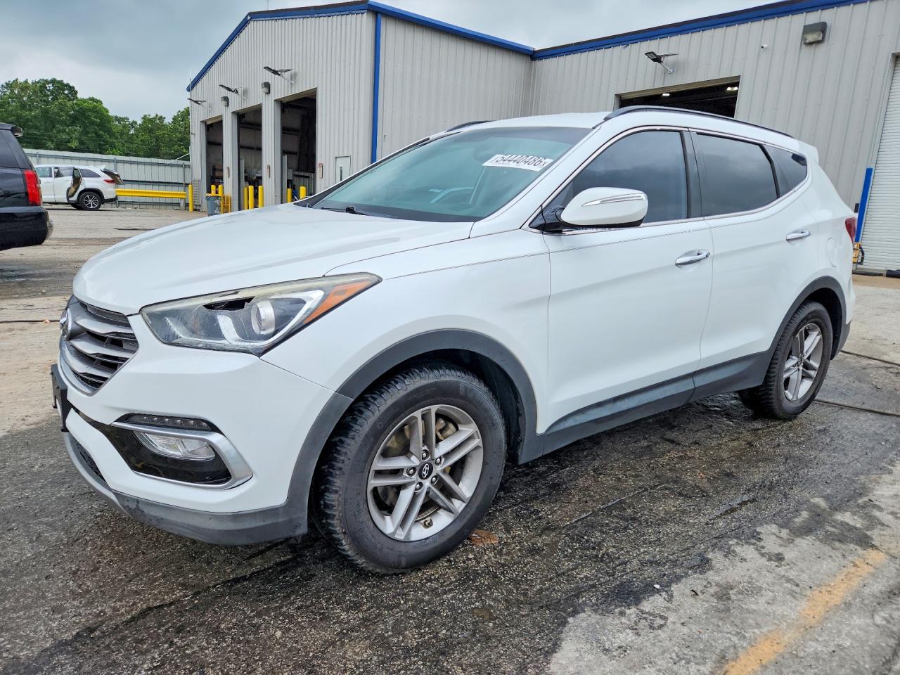 Salvage Hyundai SANTA FE Image