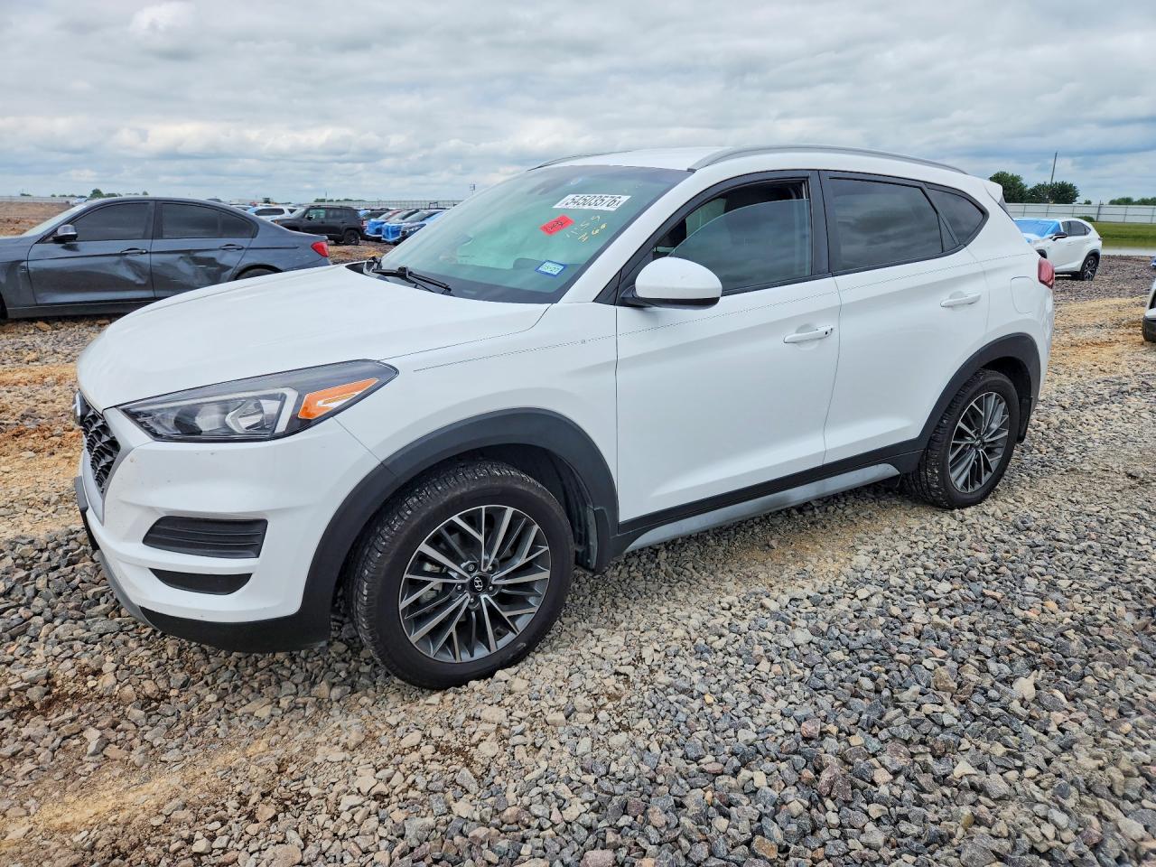 Salvage Hyundai TUCSON Image