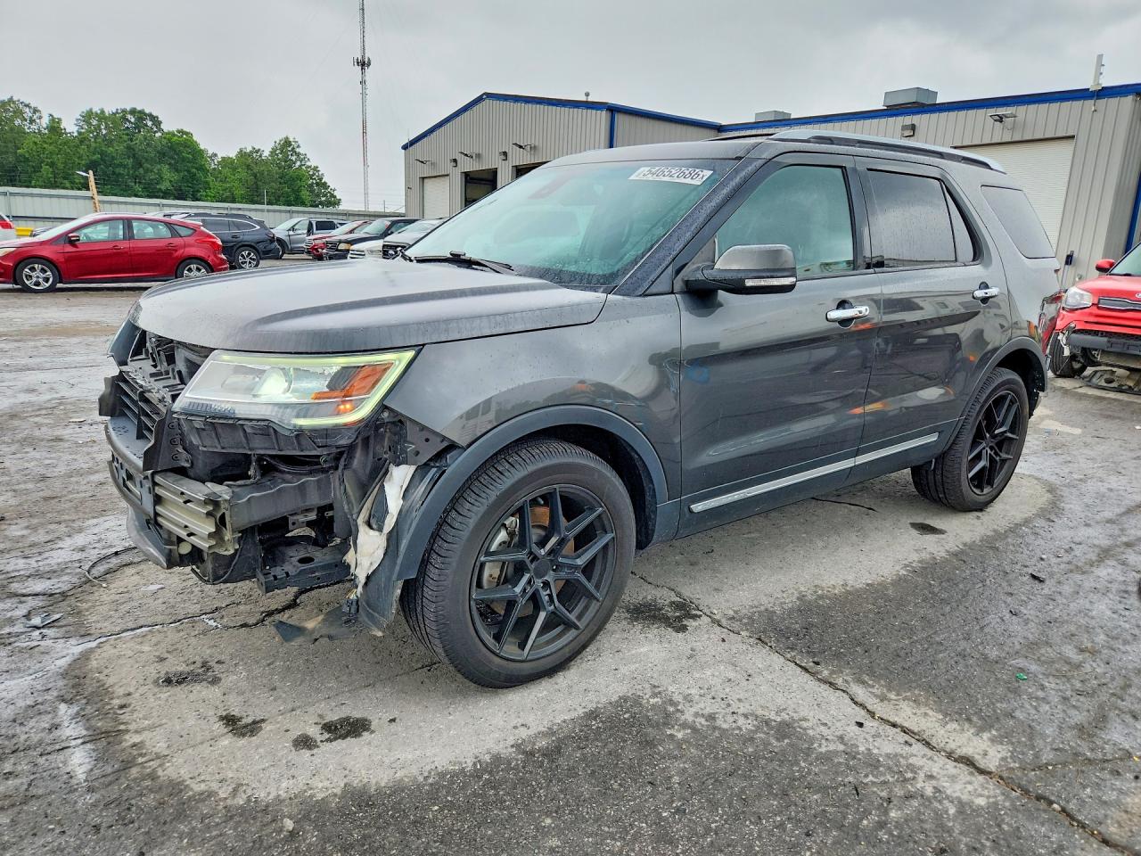 Salvage Ford Explorer Image