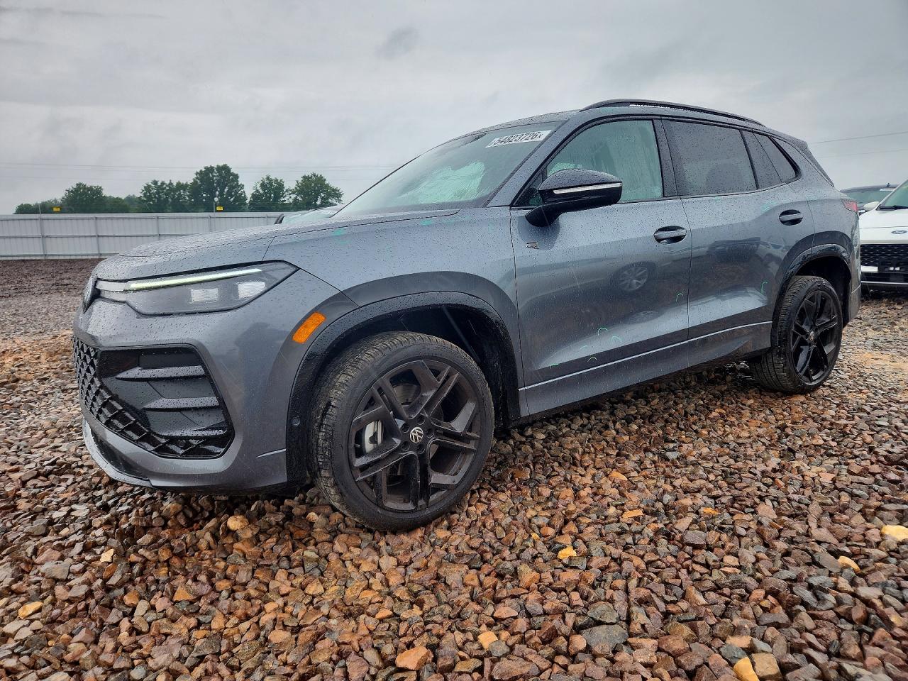 Salvage Volkswagen Tiguan Image