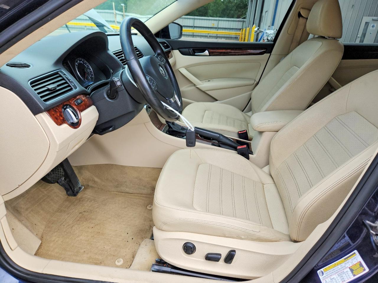 Volkswagen Passat Sel