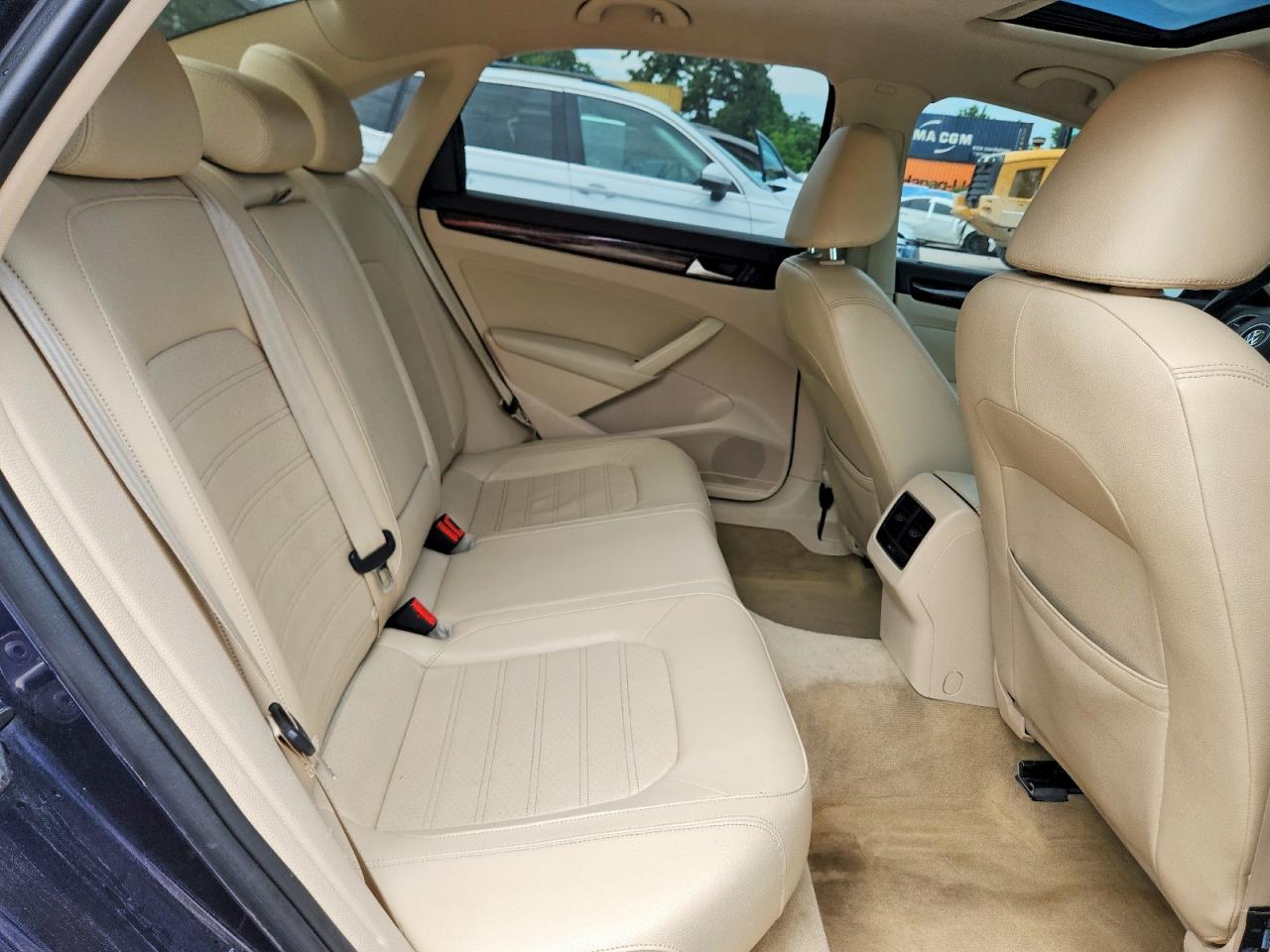 Volkswagen Passat Sel