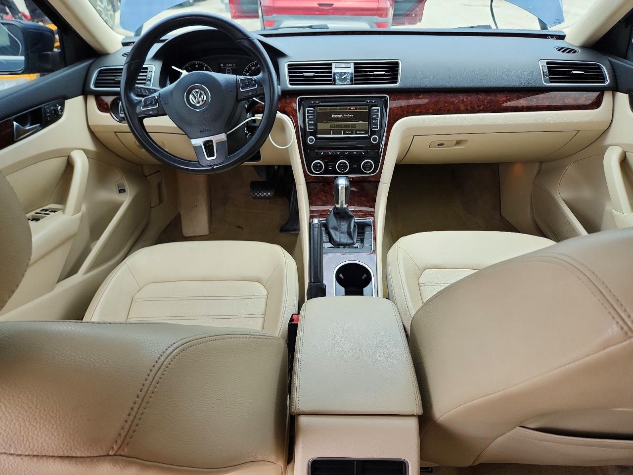 Volkswagen Passat Sel
