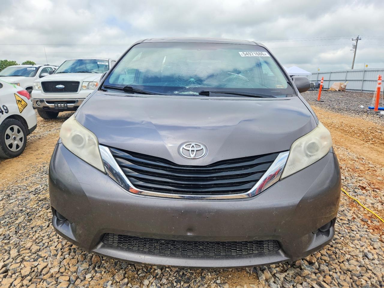 Toyota Sienna Le