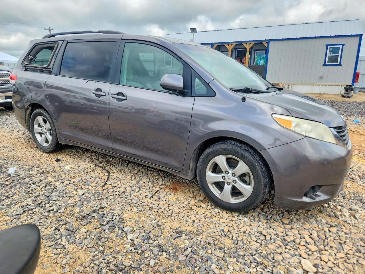 Toyota Sienna Le
