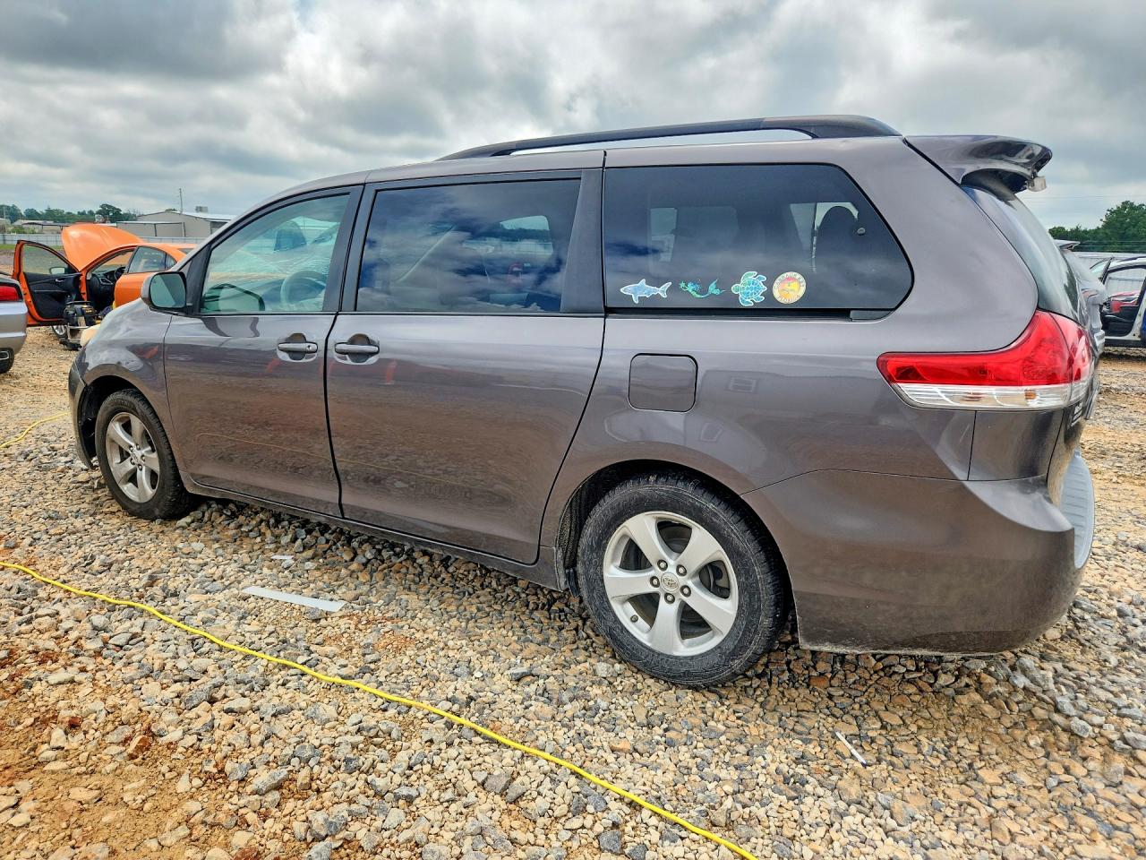 Toyota Sienna Le