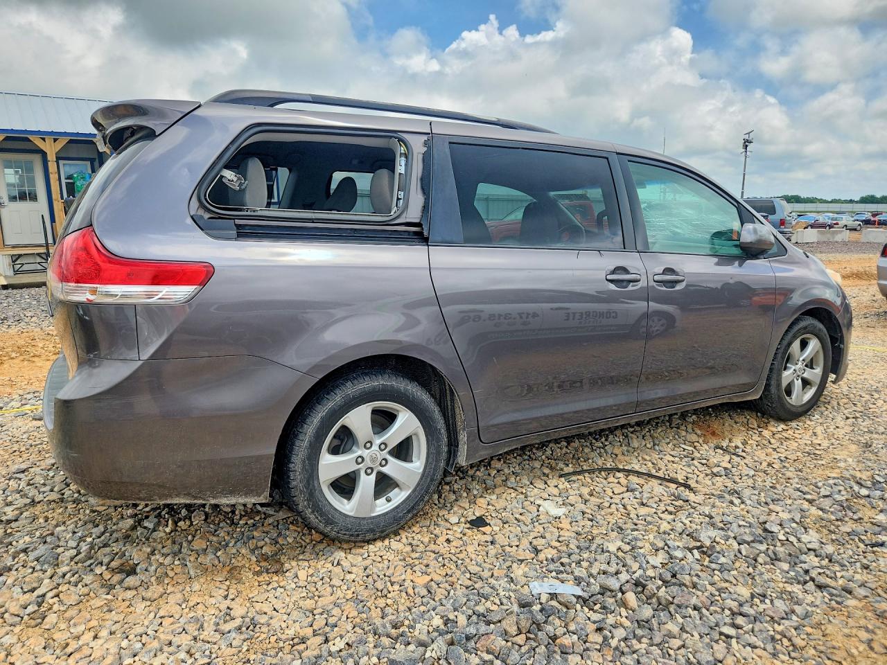 Toyota Sienna Le