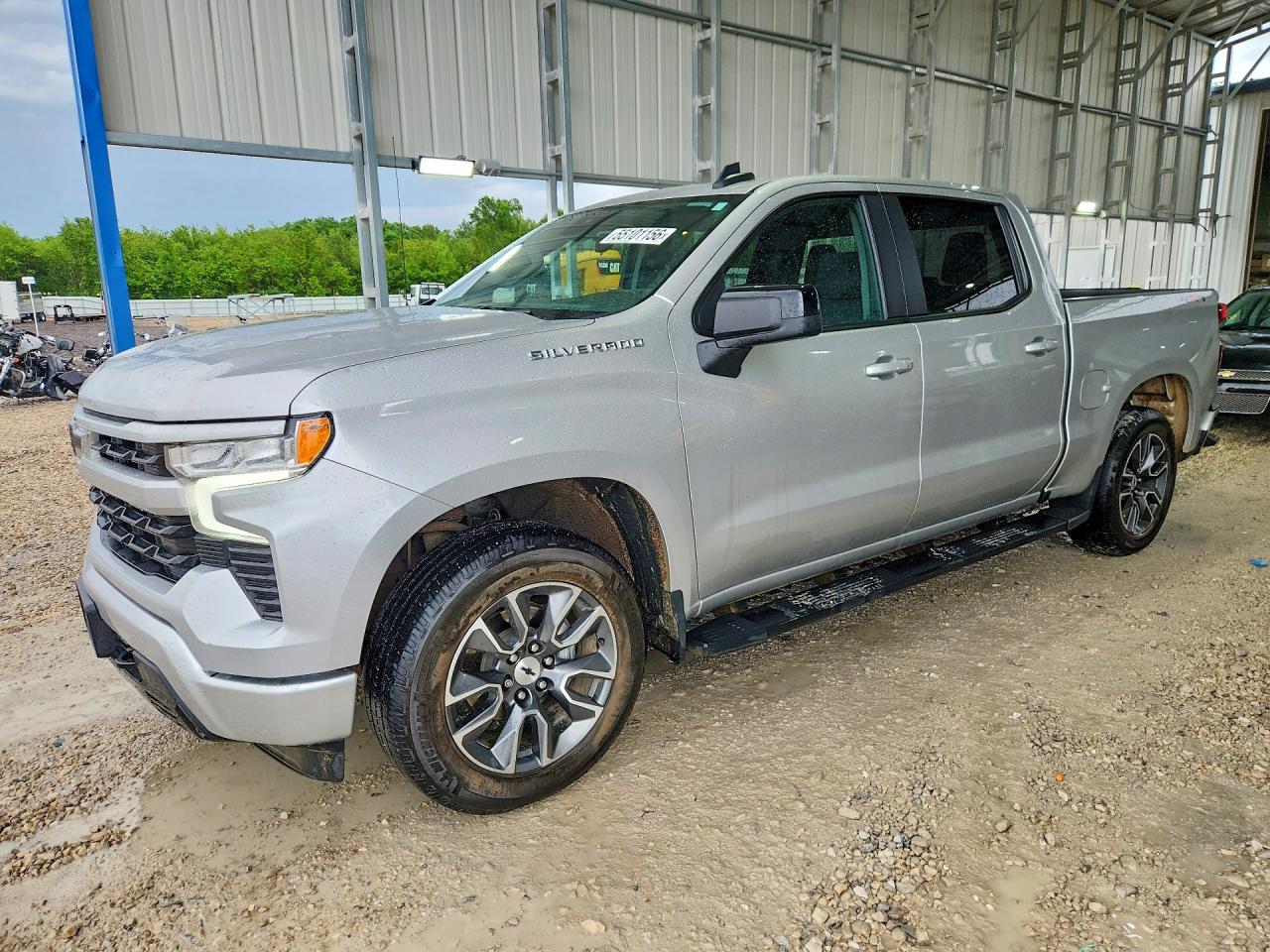 Salvage Chevrolet Silverado Image