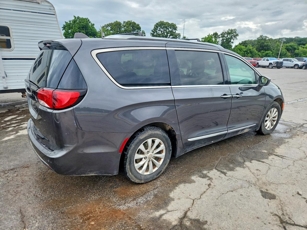 Chrysler Pacifica Touring L