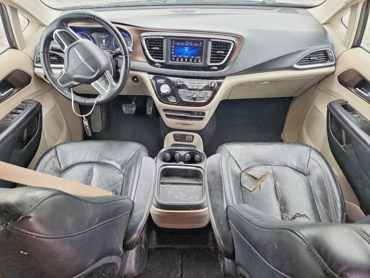 Chrysler Pacifica Touring L