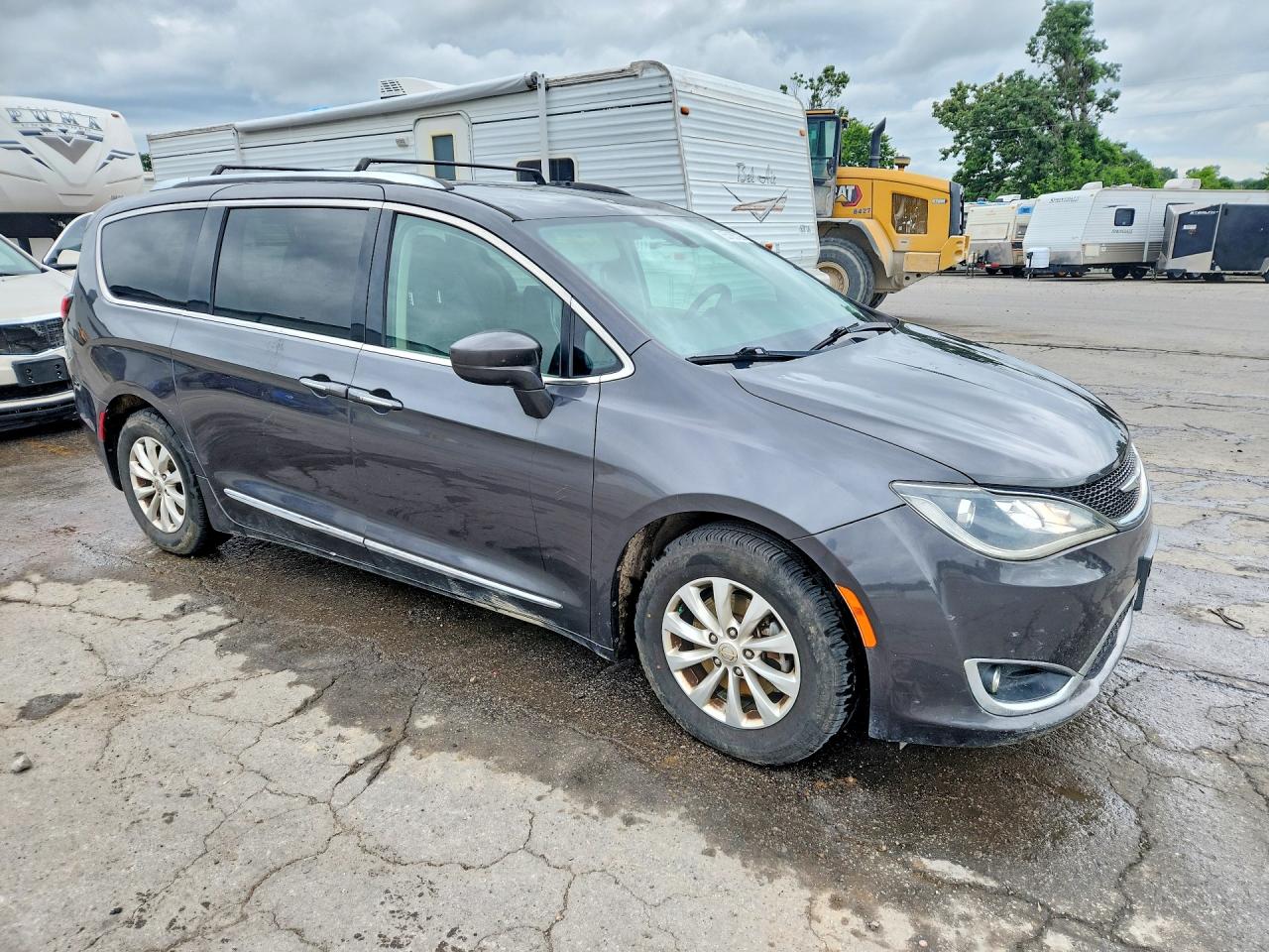 Chrysler Pacifica Touring L