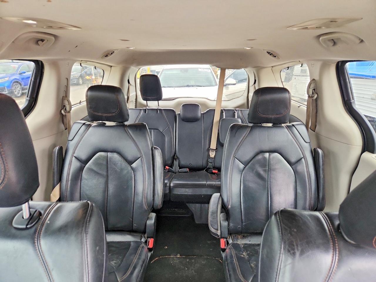 Chrysler Pacifica Touring L