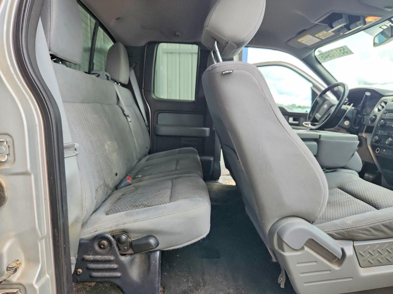 Ford F-150 Super Cab